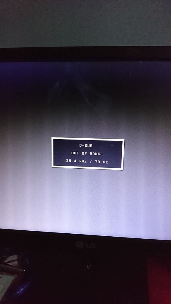 Brak obrazu na monitorze "Dsub out of range" Sprzęt komputerowy